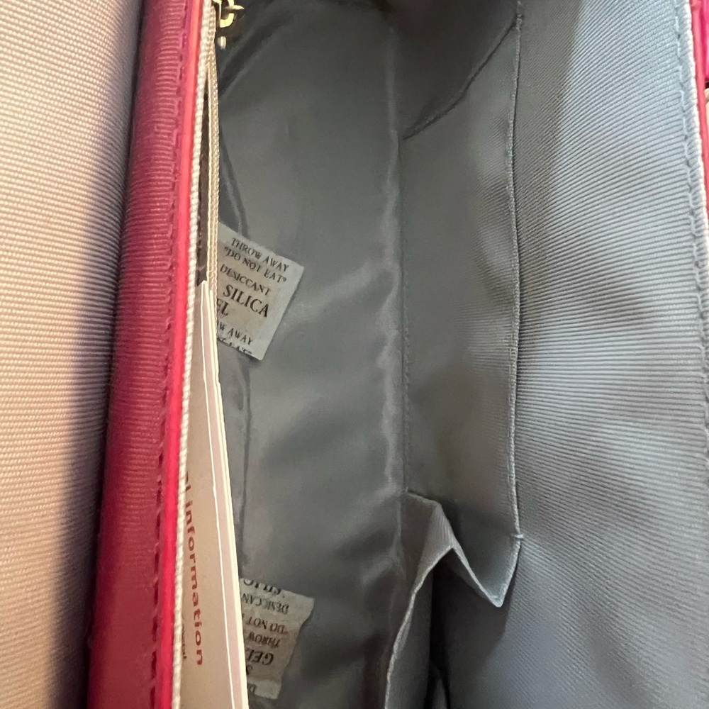 The Diva - Fuchsia Beijo Bag - New With Tags & Dust Cover - Picture 8 of 8